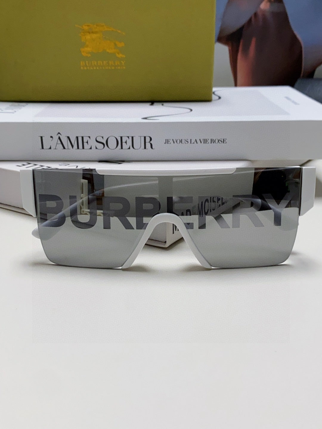 Burberry Fashion Black Lens Sunglasses for Men & Women - 372324 - detail image 6