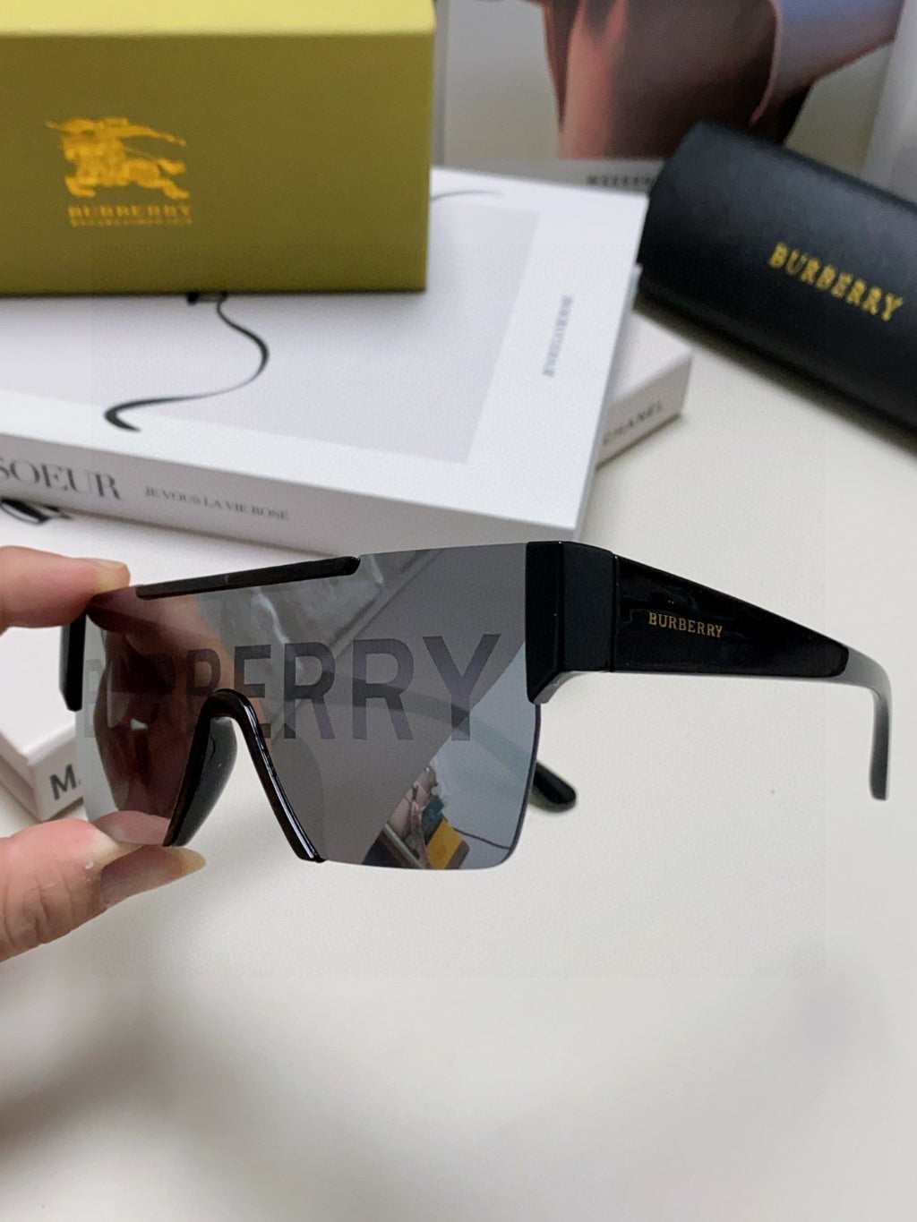 Burberry Fashion Gray Lens Sunglasses for Men & Women - 372325 - detail image 5