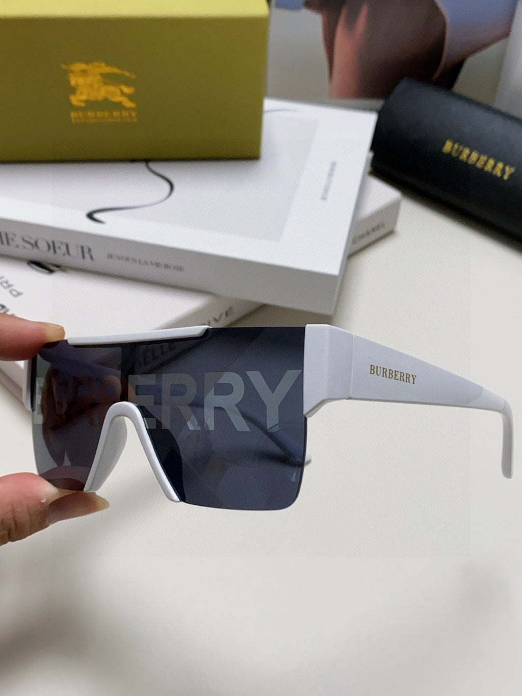 Burberry Fashion Red Lens Sunglasses for Men & Women - 372326 - detail image 5
