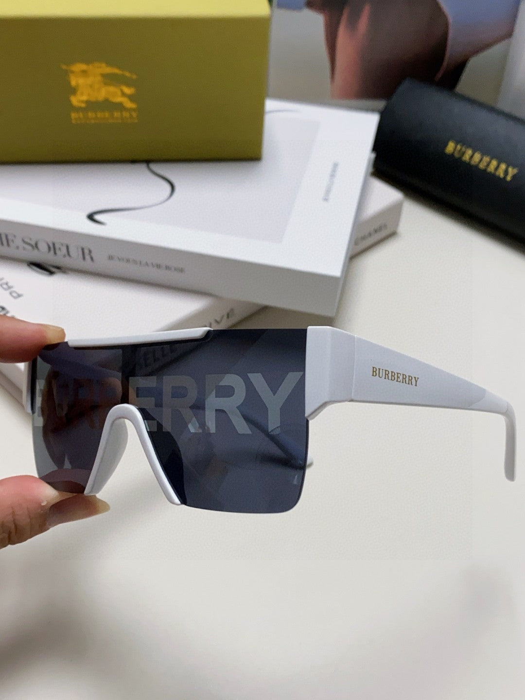 Burberry Fashion Red Lens Sunglasses for Men & Women - 372326 - detail image 5