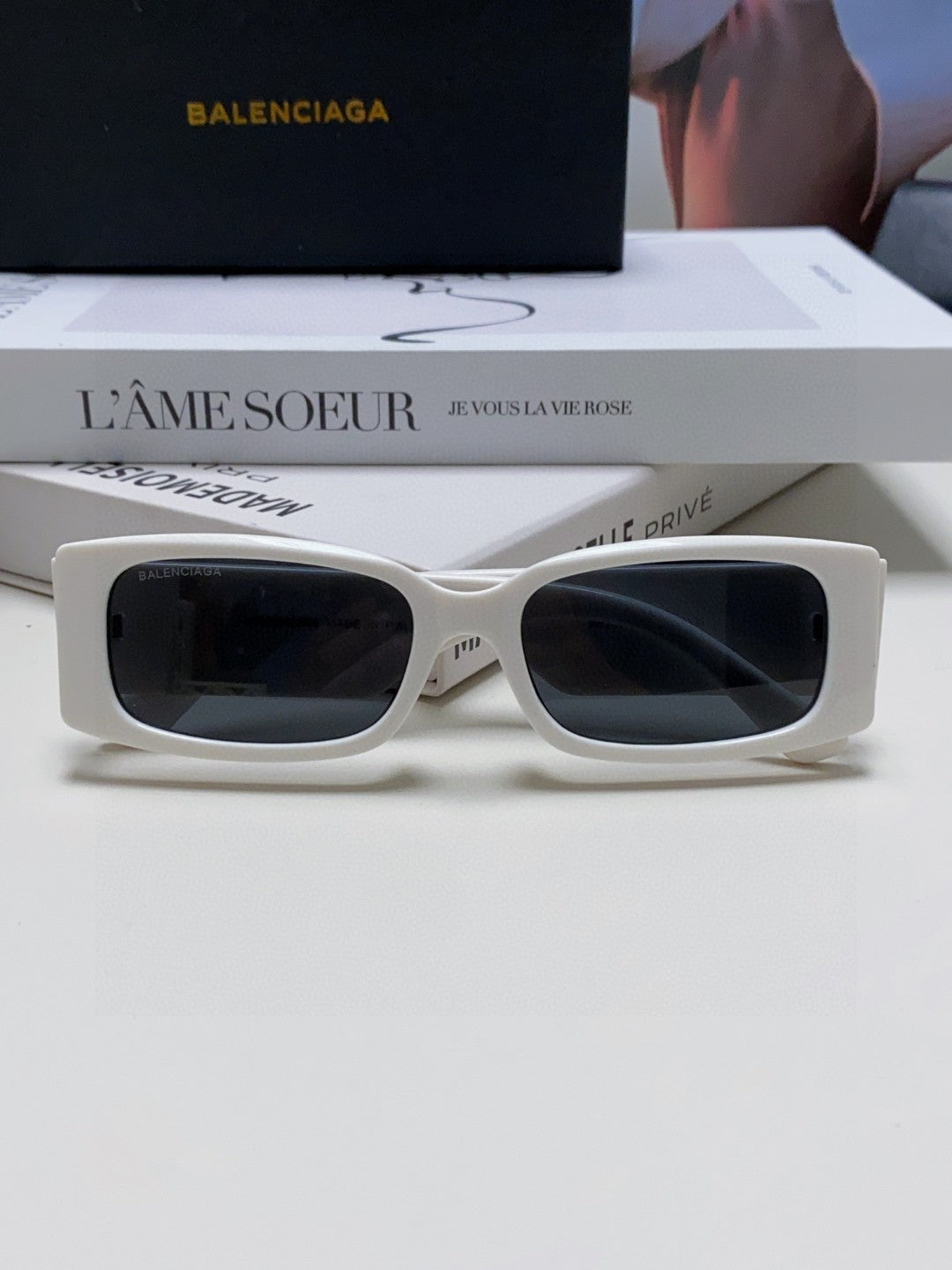 Balenciaga Fashion Gray Lens Sunglasses for Men & Women - detail image 6