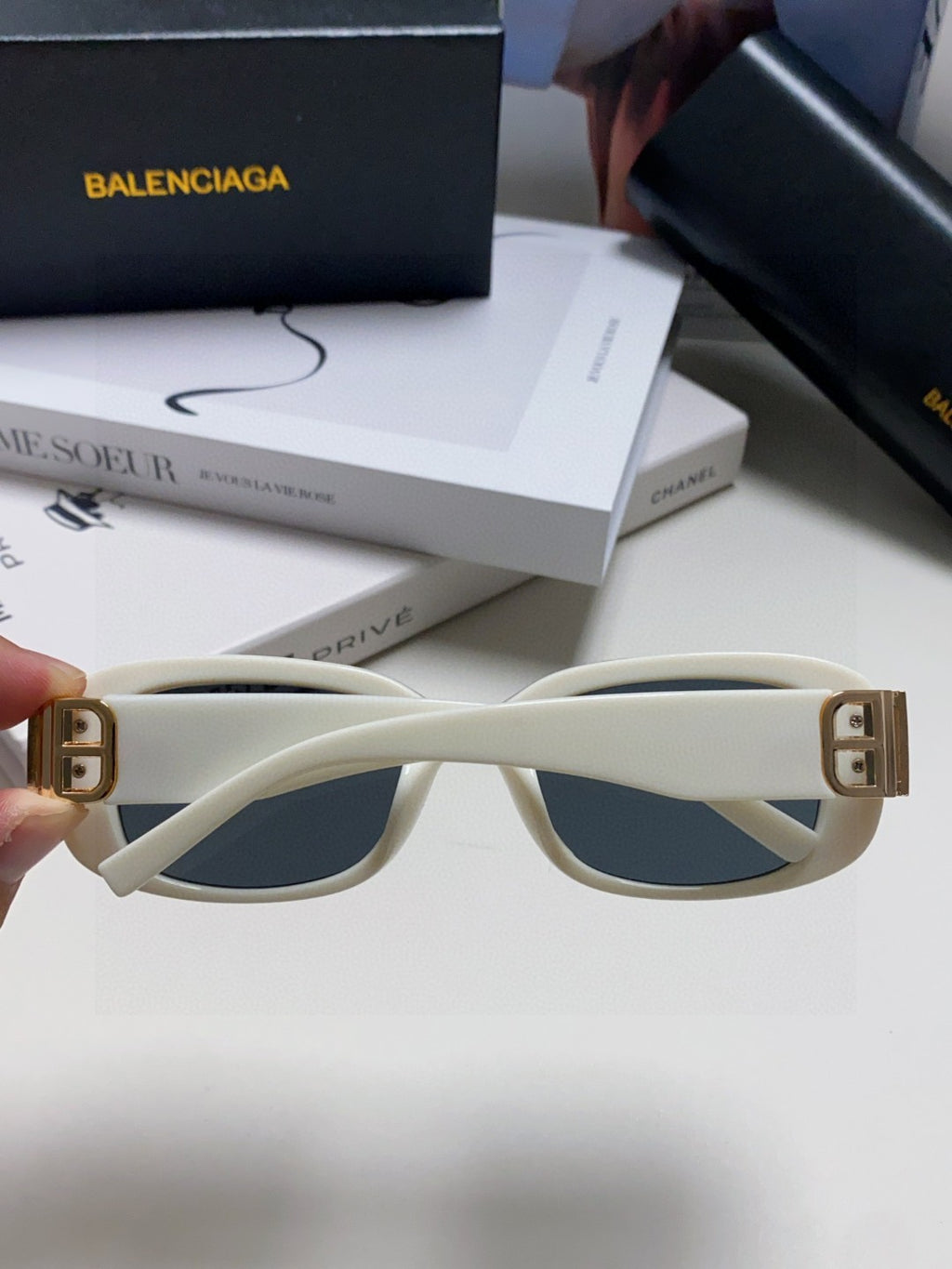 Balenciaga BB0310SK Slim Red Lens Sunglasses for Men & Women - detail image 4