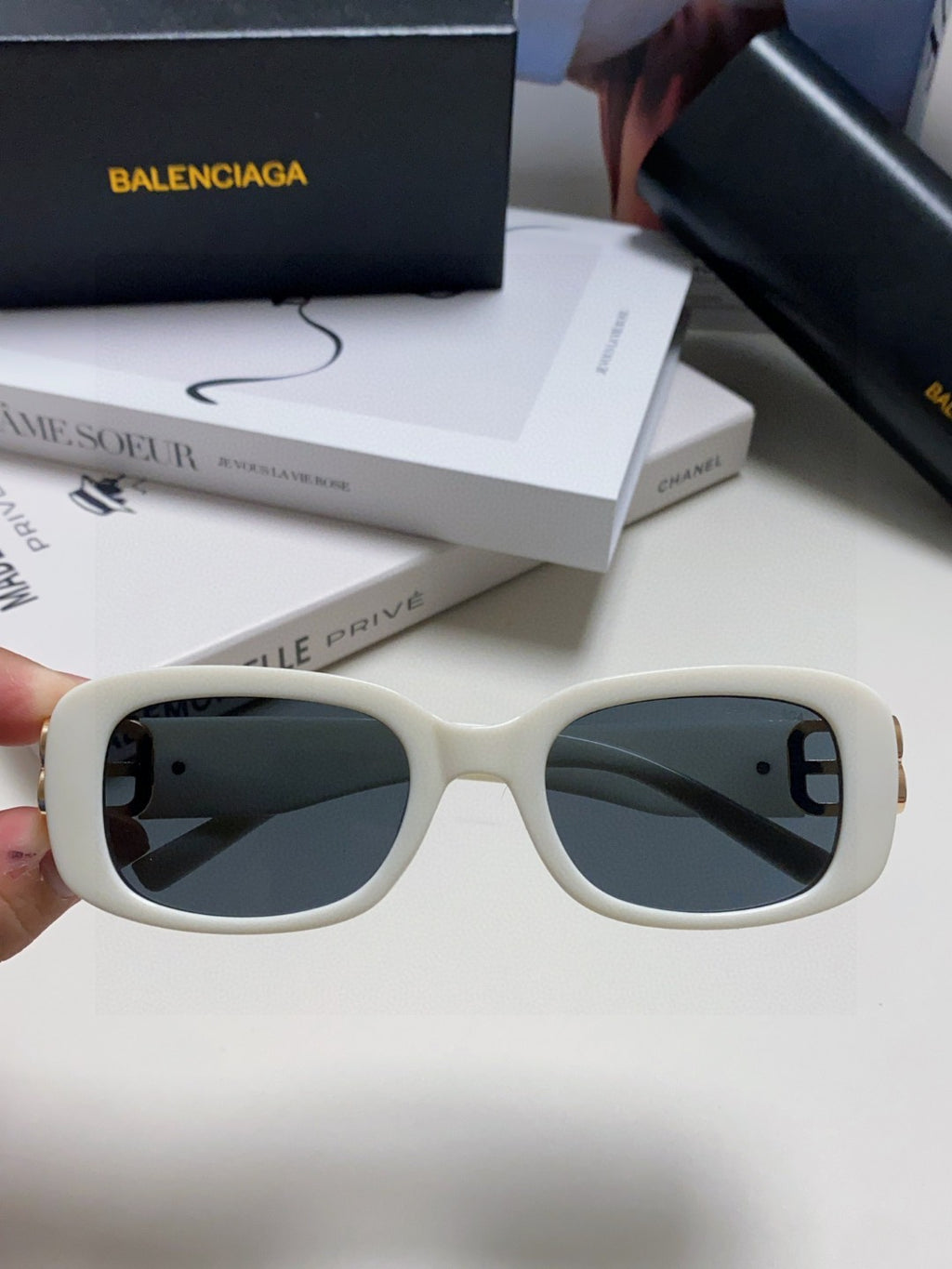 Balenciaga BB0310SK Slim Red Lens Sunglasses for Men & Women - detail image 3