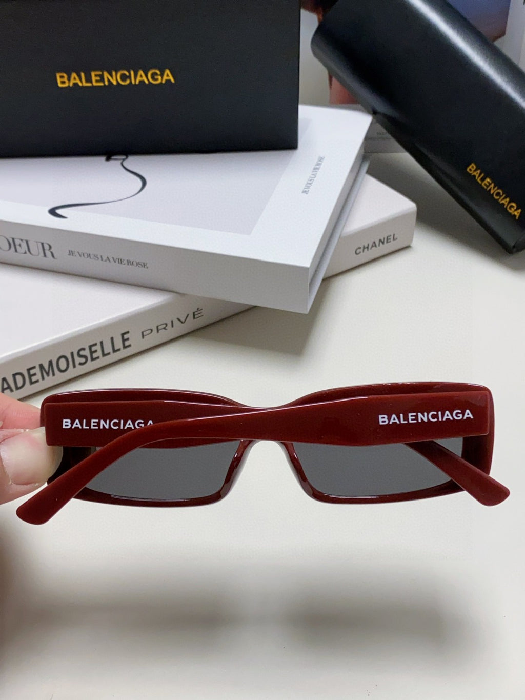 Balenciaga Rectangular Black Lens Sunglasses for Men & Women - 382920 - detail image 4