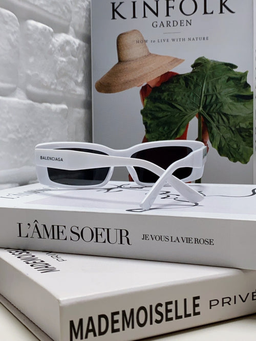 Balenciaga Rectangular Gray Lens Sunglasses for Men & Women - 382921 - detail image 2