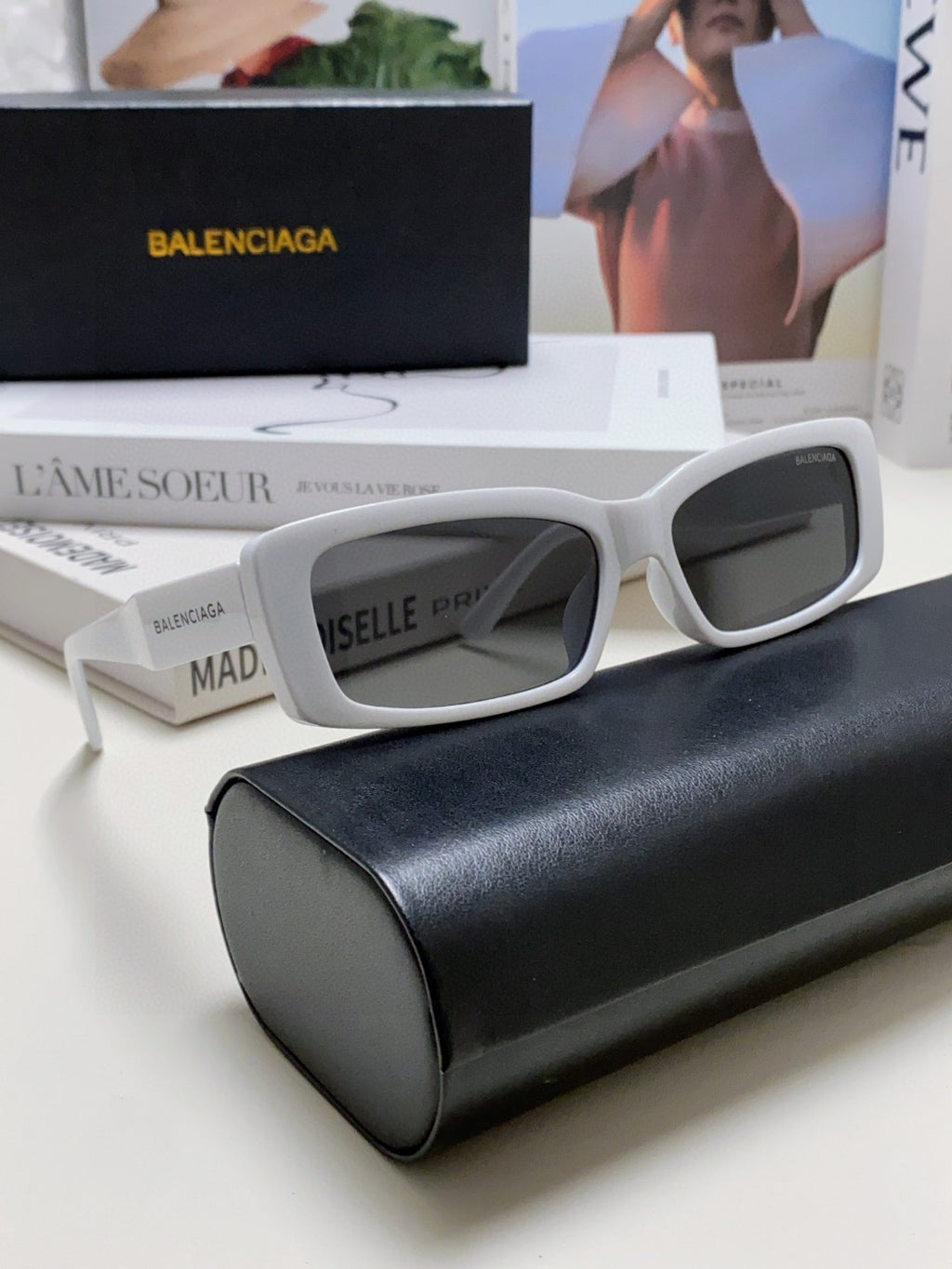 Balenciaga Rectangular Gray Lens Sunglasses for Men & Women - 382921 - detail image 7