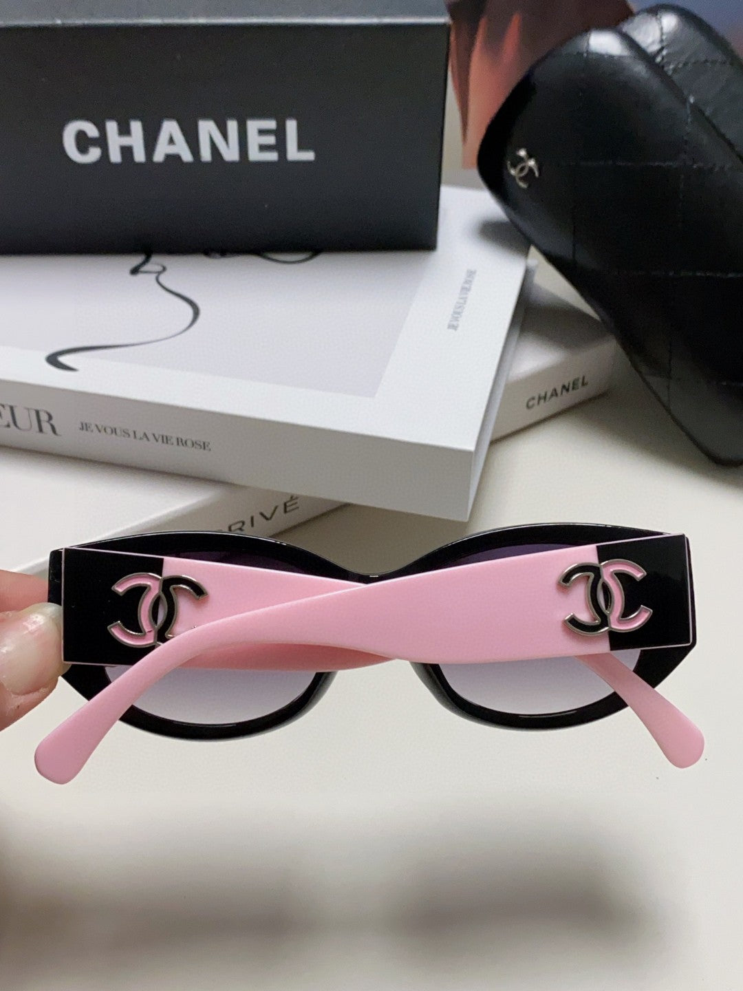 Chanel Oval Gray Lens Sunglasses for Men & Women - detail image 6