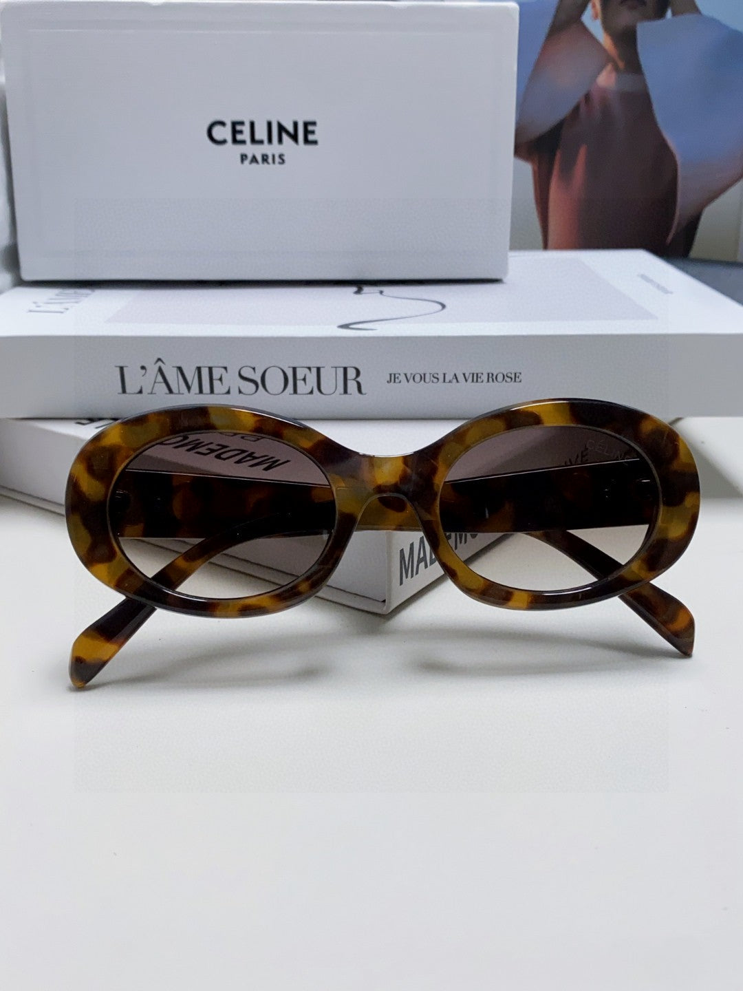 Celine CL40194 Fashion Silver Lens Sunglasses for Men & Women - detail image 6