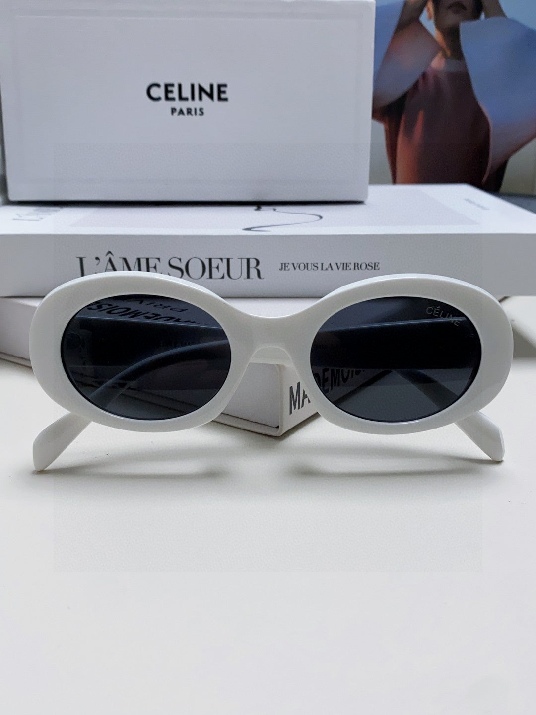 Celine CL40194 Fashion Blue Lens Sunglasses for Men & Women - detail image 8