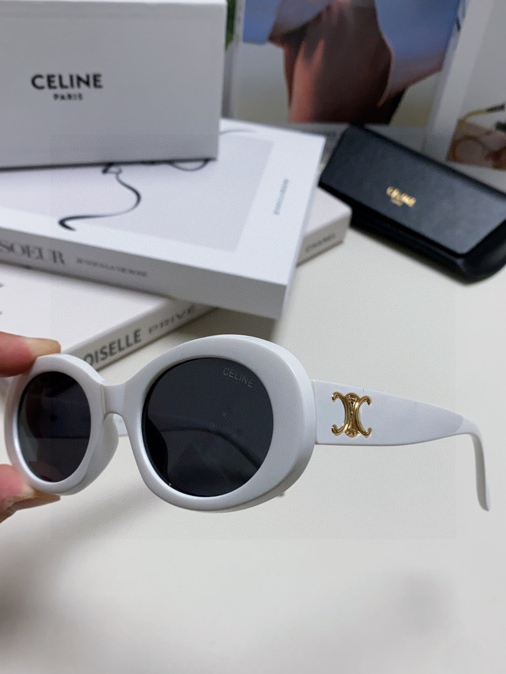 Celine CL40194 Fashion Blue Lens Sunglasses for Men & Women - detail image 7