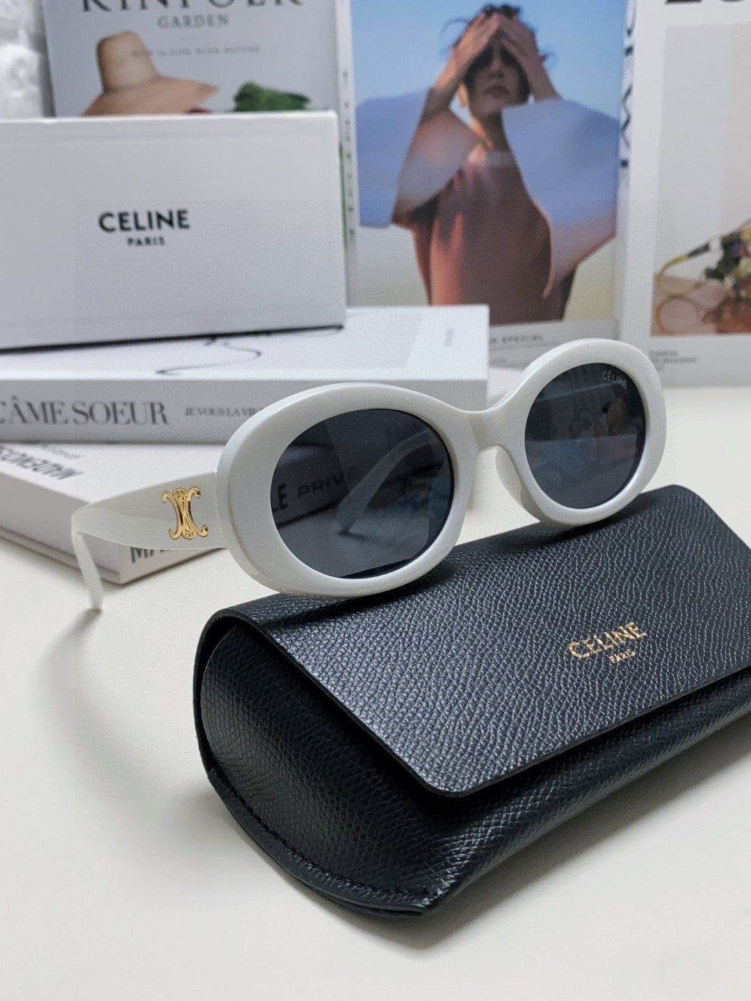 Celine CL40194 Fashion Blue Lens Sunglasses for Men & Women - detail image 9