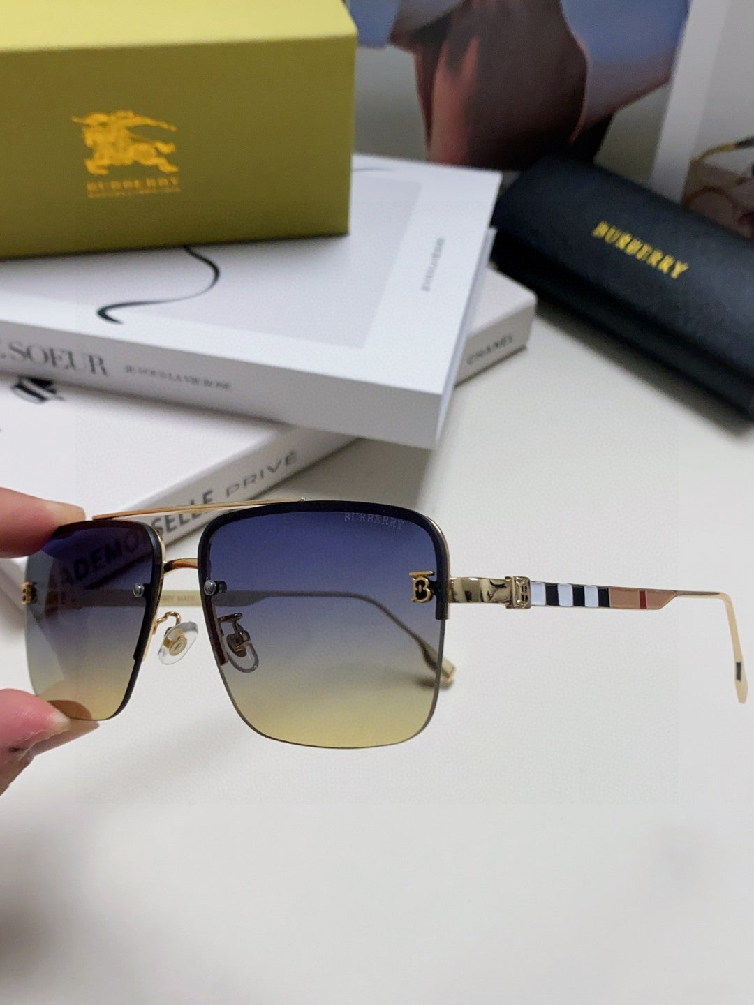 Burberry Fashion Gray Lens Sunglasses for Men & Women - 399061 - detail image 5
