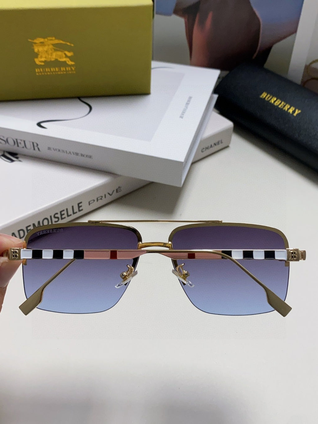 Burberry Fashion Blue Lens Sunglasses for Men & Women - 399062 - detail image 4