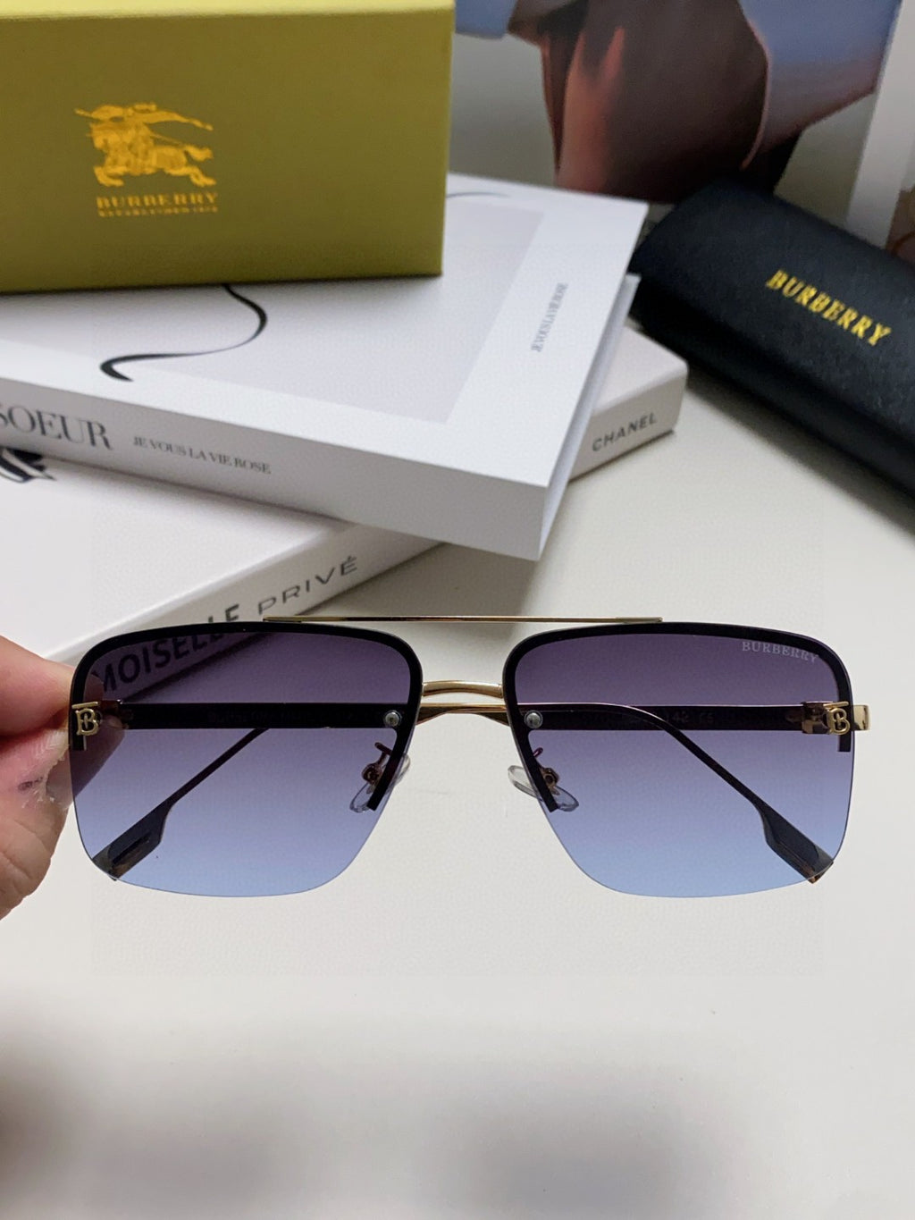 Burberry Fashion Blue Lens Sunglasses for Men & Women - 399062 - detail image 3