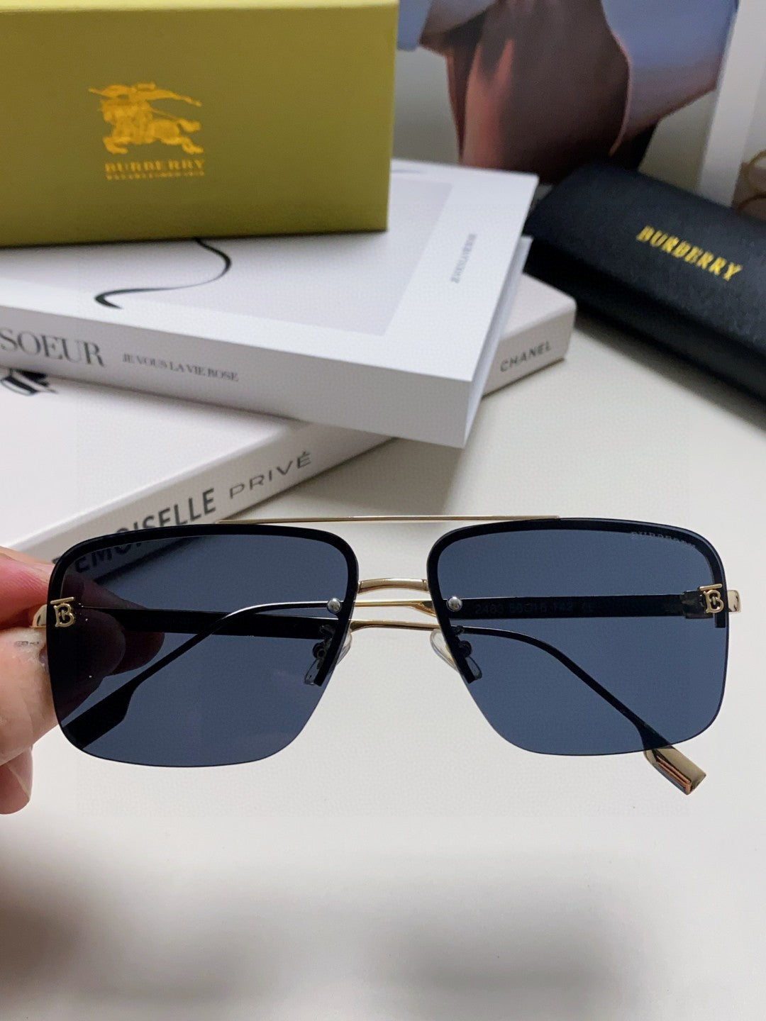Burberry Fashion Blue Lens Sunglasses for Men & Women - 399063 - detail image 3