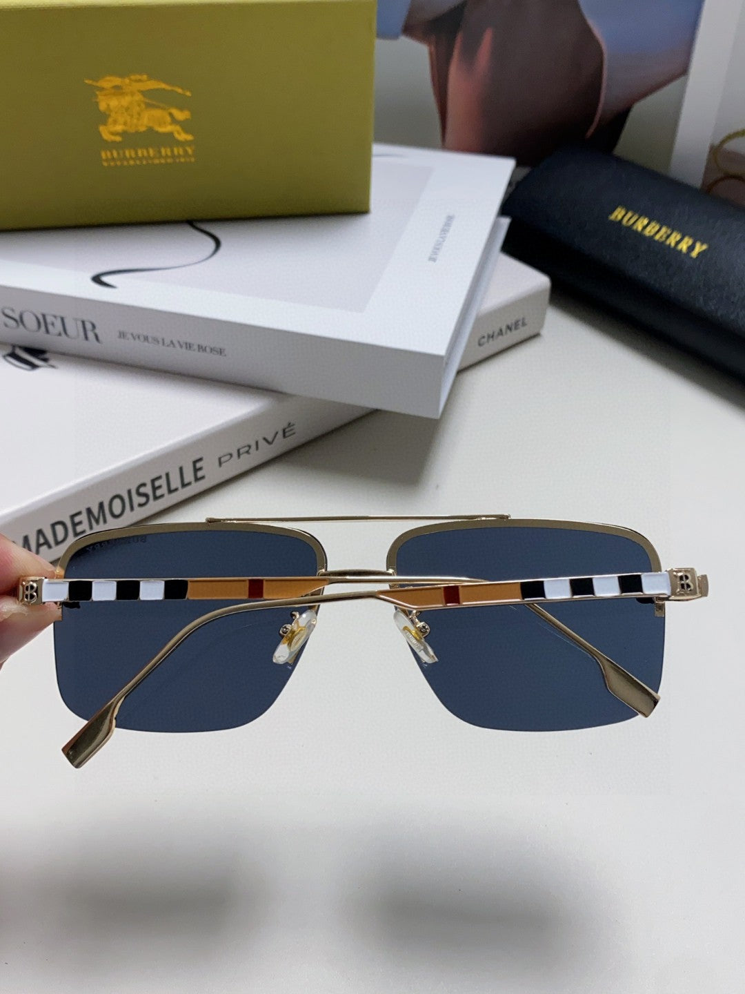 Burberry Fashion Blue Lens Sunglasses for Men & Women - 399063 - detail image 4