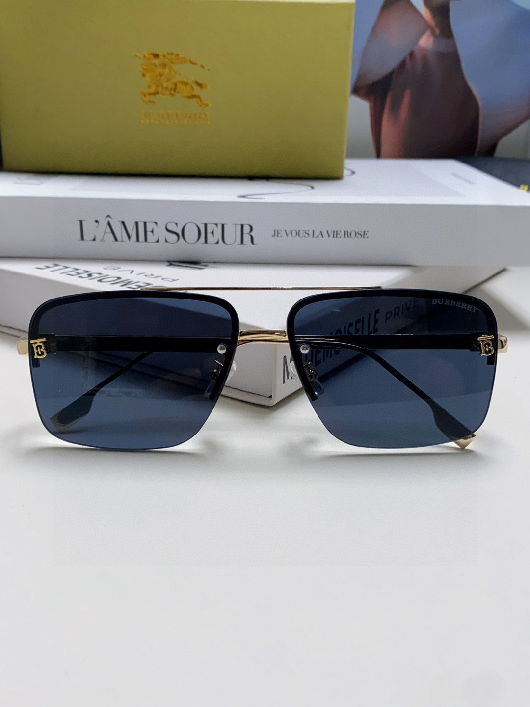 Burberry Fashion Blue Lens Sunglasses for Men & Women - 399063 - detail image 6