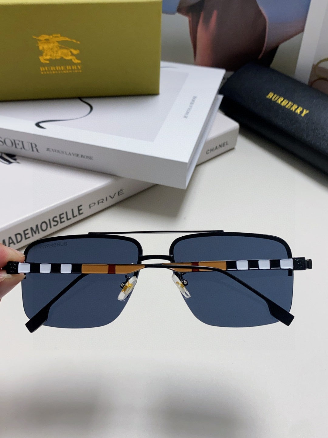 Burberry Fashion Blue Lens Sunglasses for Men & Women - 399064 - detail image 4