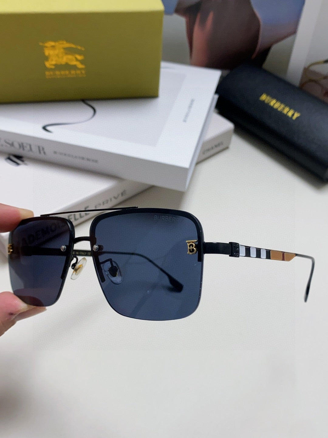 Burberry Fashion Blue Lens Sunglasses for Men & Women - 399064 - detail image 5