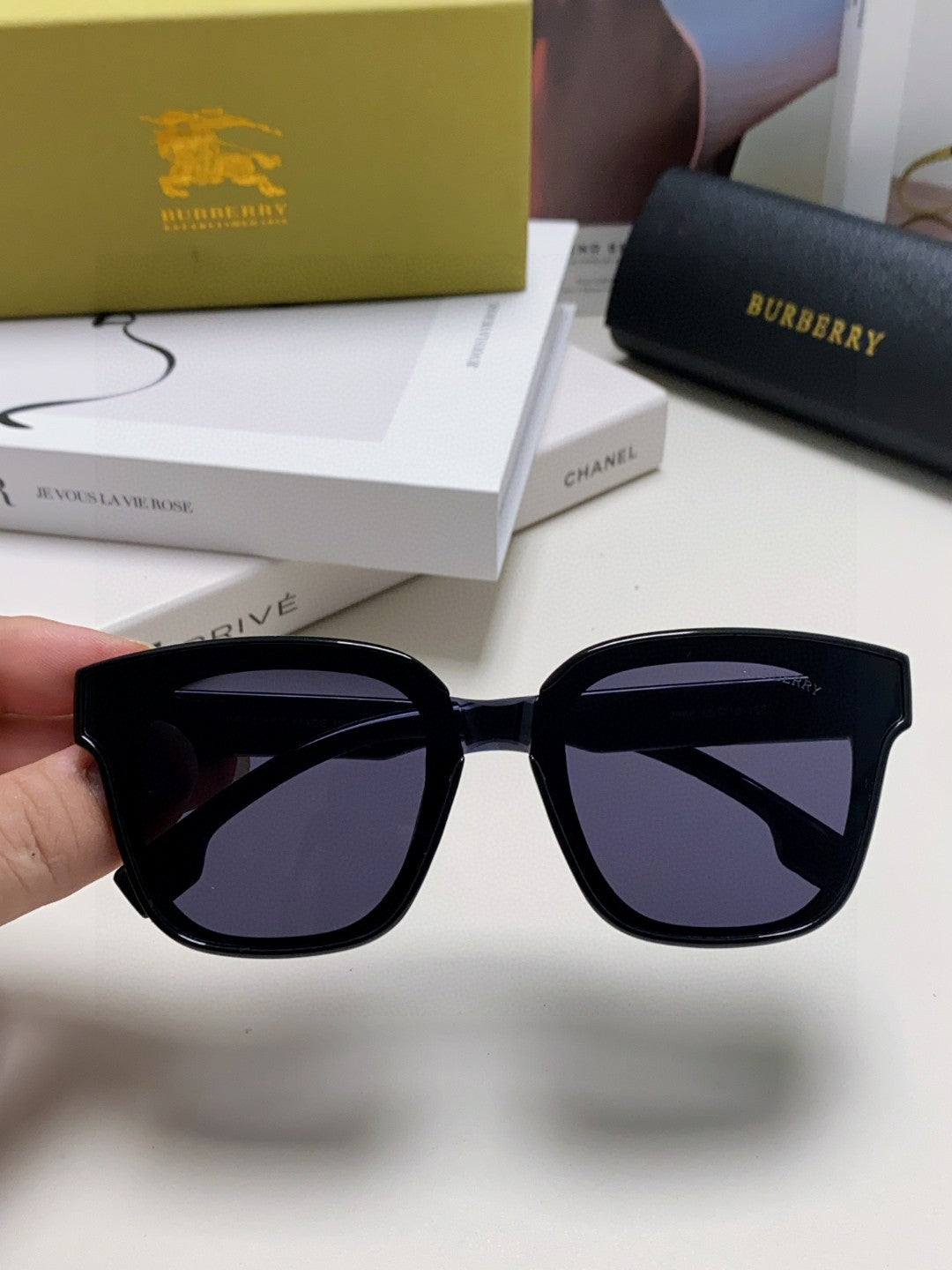 Burberry BE5446 Fashion Blue Lens Sunglasses for Men & Women - 399096 - detail image 2
