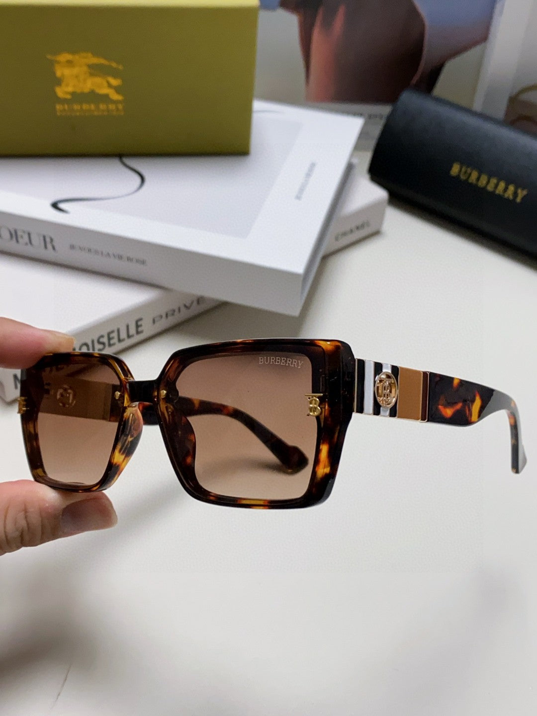Burberry Fashion Silver Lens Sunglasses for Women - 399098 - detail image 5