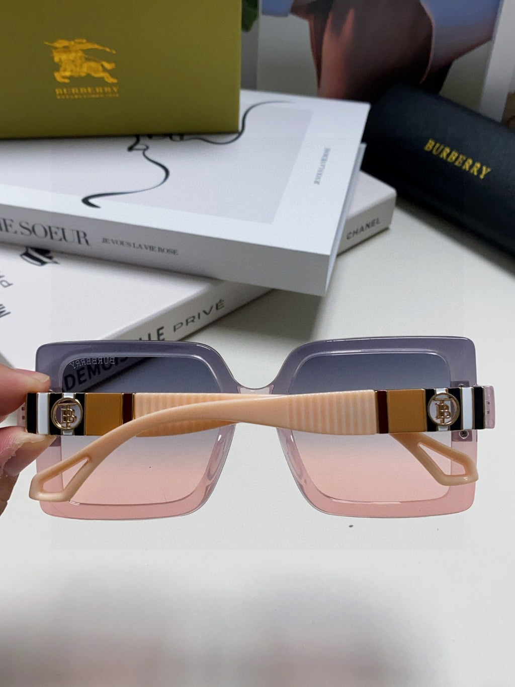 Burberry Fashion Red Lens Sunglasses for Men & Women - 399099 - detail image 3