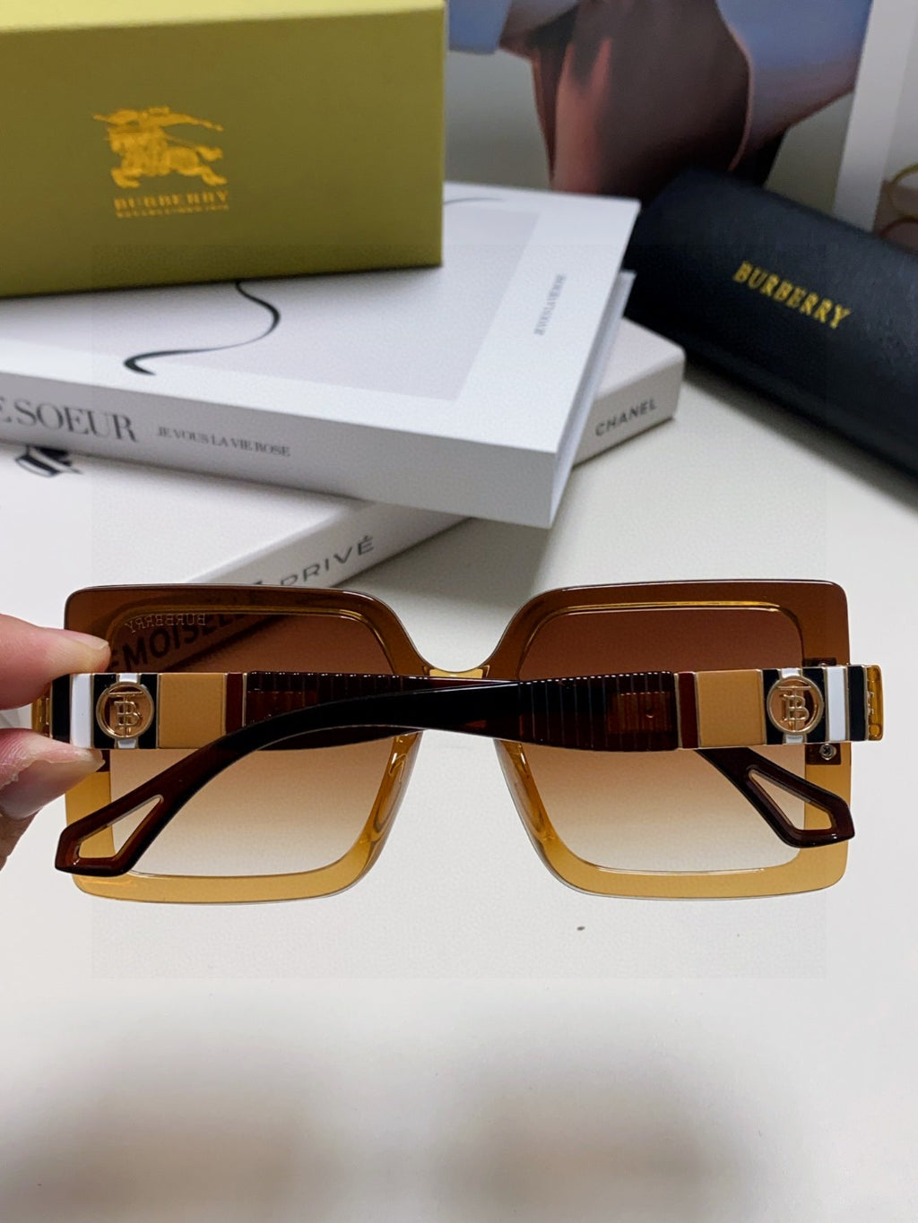 Burberry Fashion Brown Lens Sunglasses for Men & Women - 399101 - detail image 4