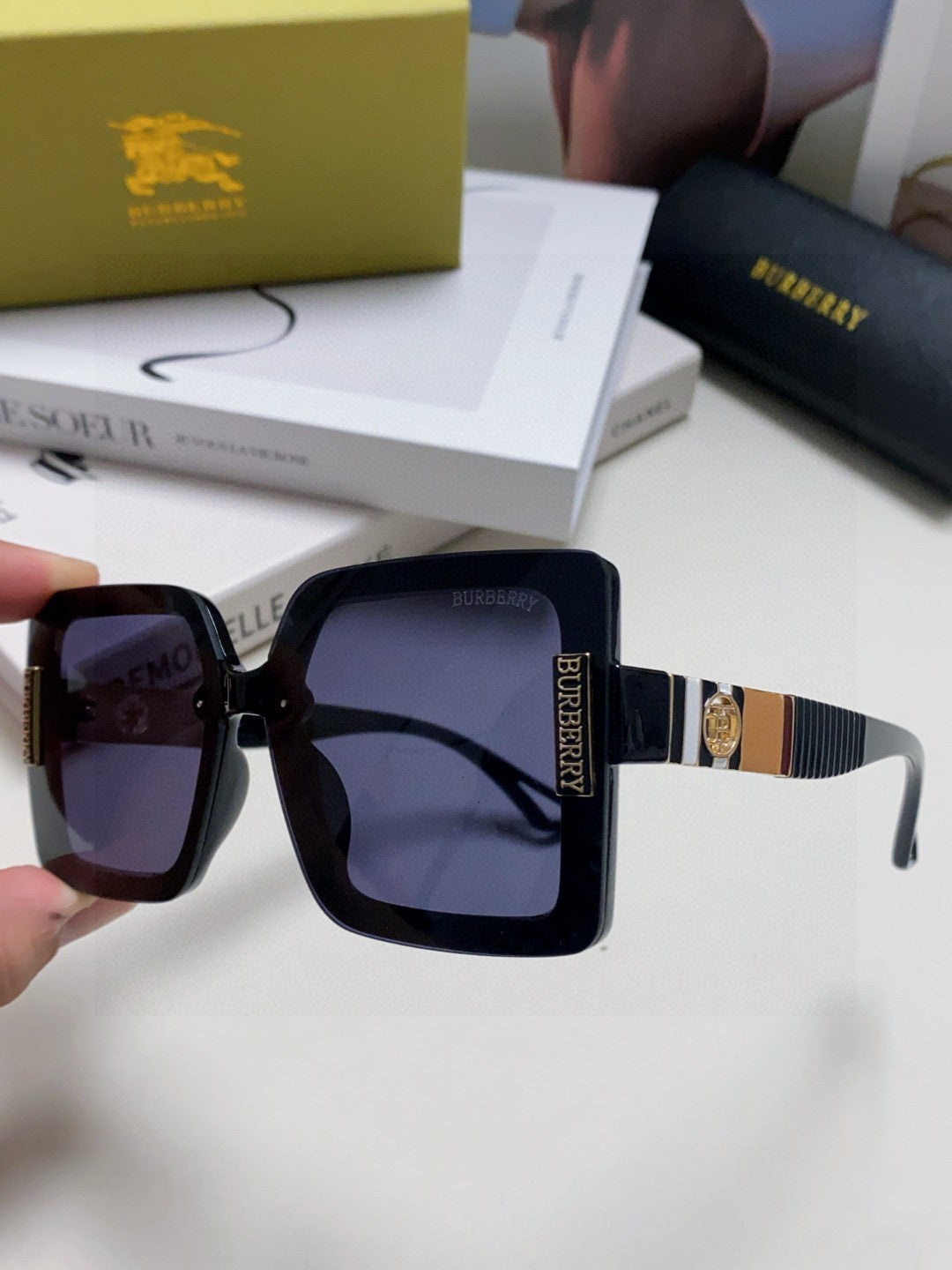 Burberry Fashion Blue Lens Sunglasses for Men & Women - 399102 - detail image 5