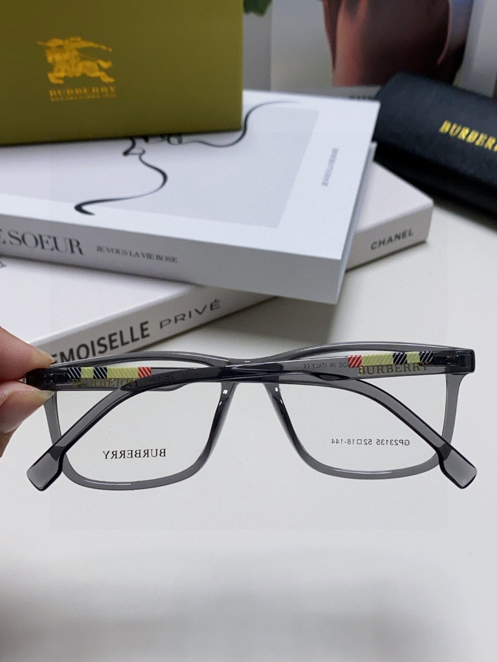 Burberry Fashion Gray Lens Sunglasses for Men - 399103 - detail image 4