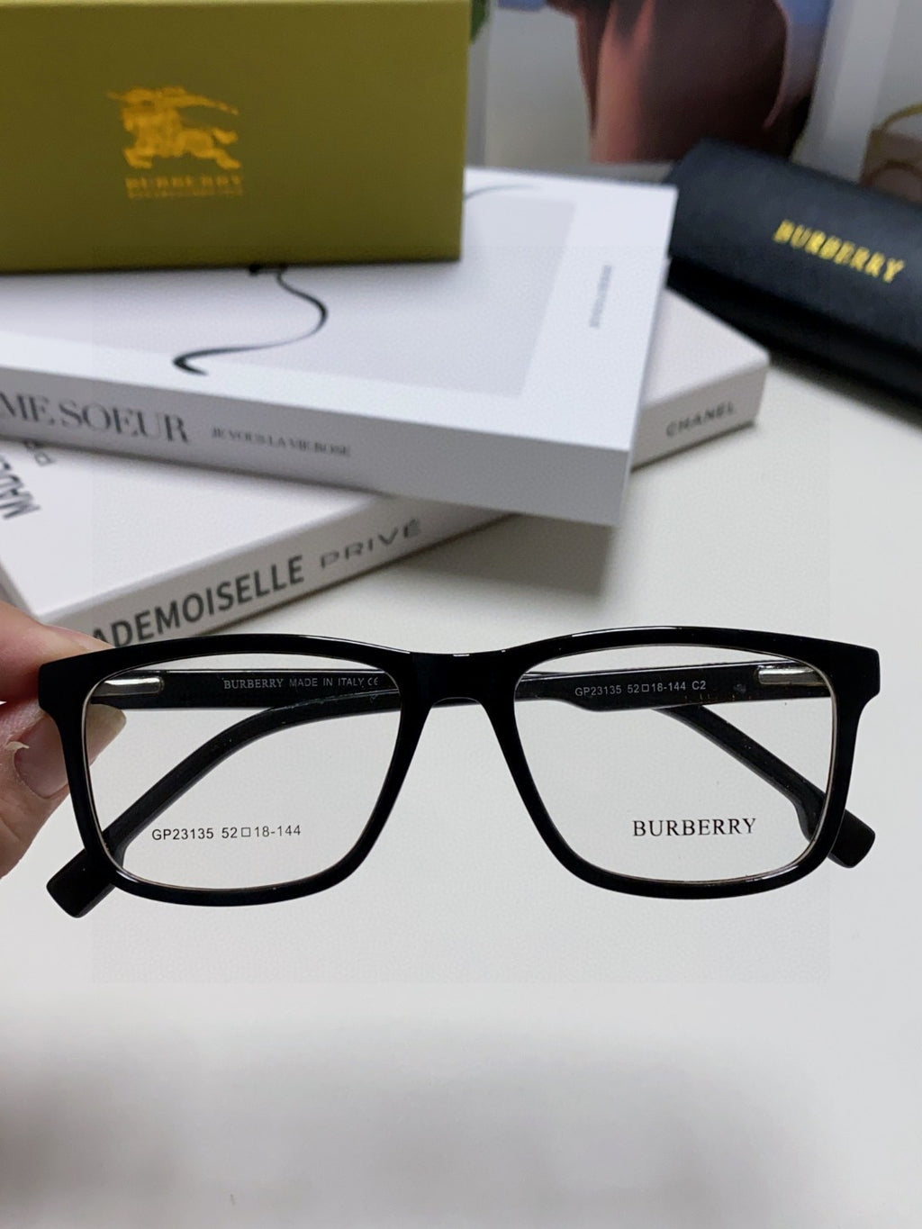 Burberry Fashion Gray Lens Sunglasses for Men - 399105 - detail image 3