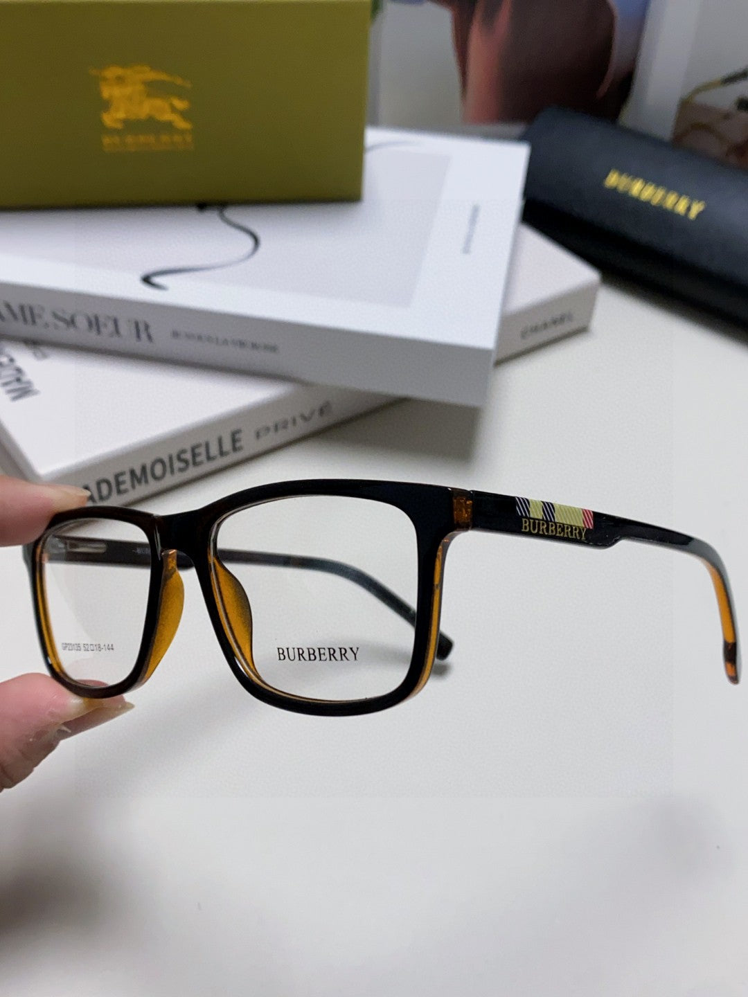 Burberry Fashion Gray Lens Sunglasses for Men - 399105 - detail image 5