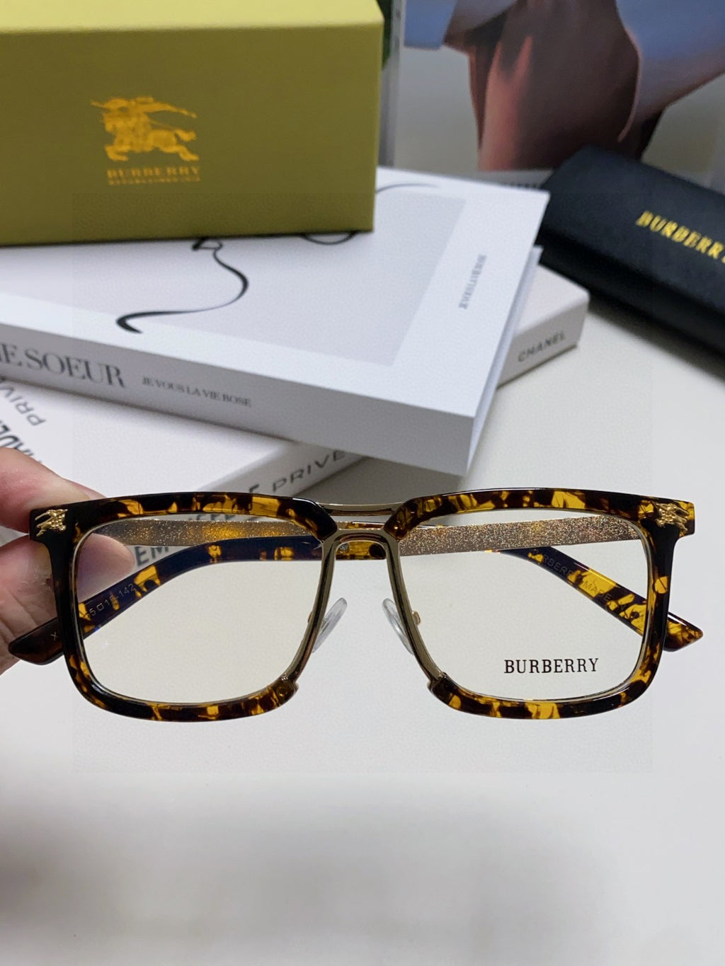 Burberry Metal Fashion Gray Lens Sunglasses for Men & Women - detail image 3