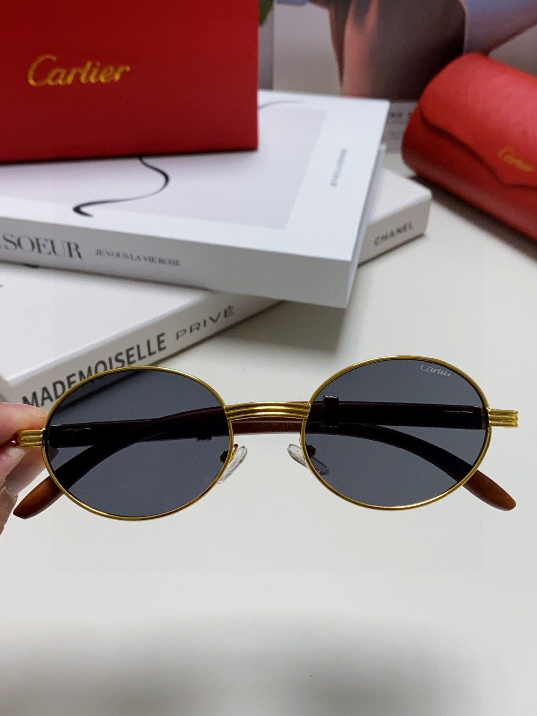 Cartier CT0464S Round Black Lens Sunglasses for Men & Women - detail image 5