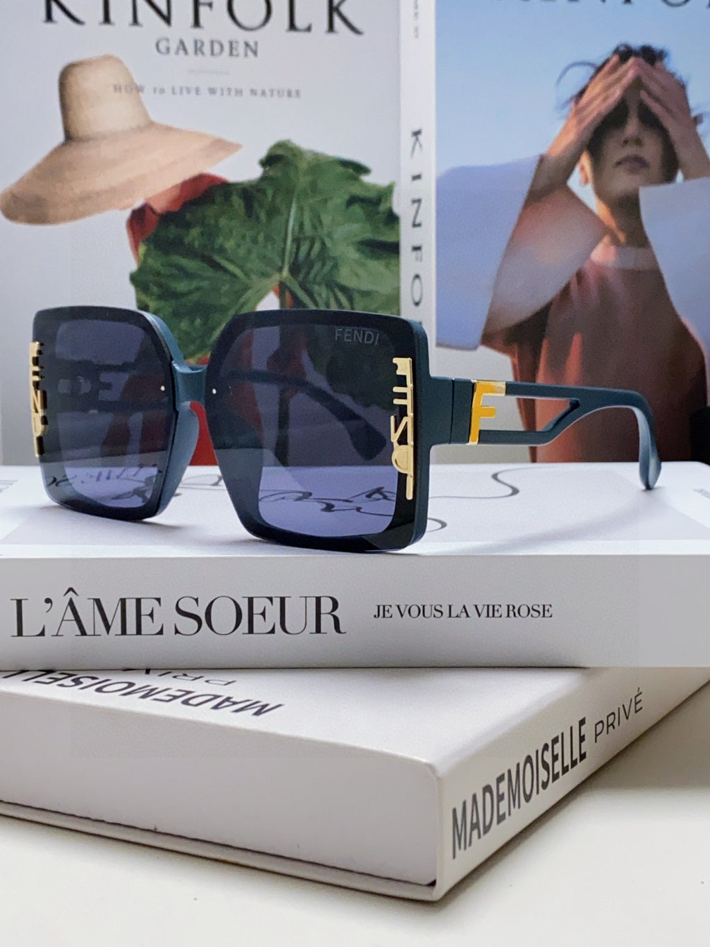 Fendi Fashion Blue Lens Sunglasses for Women - 399286 - detail image 2