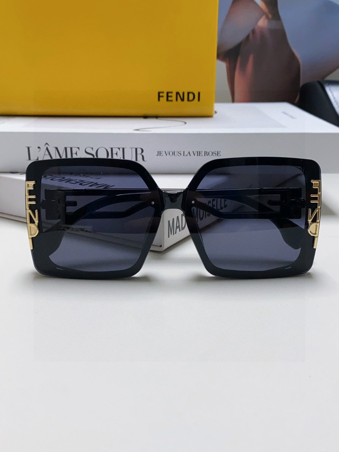 Fendi Fashion Gold Lens Sunglasses for Women - detail image 6