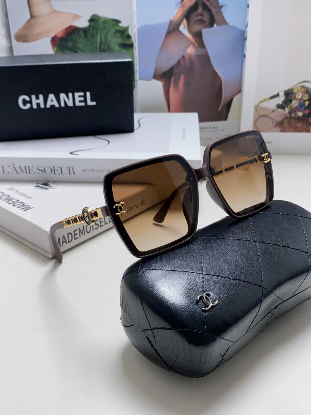 Chanel Polarized Fashion Gray Lens Sunglasses for Women - 431671 - detail image 7