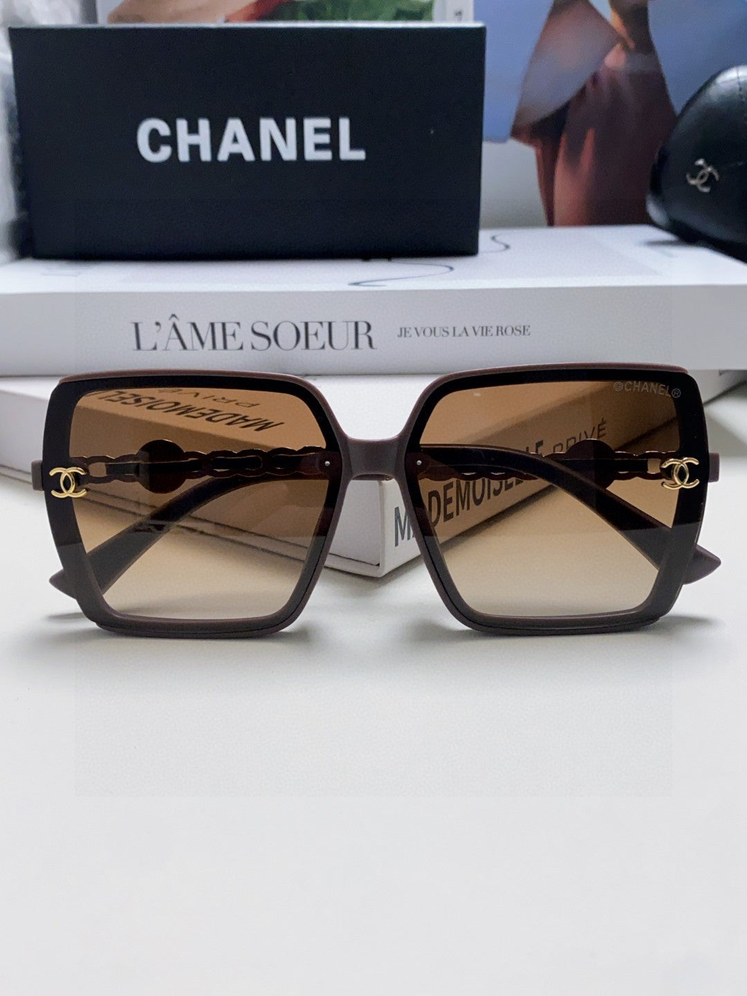 Chanel Polarized Fashion Gray Lens Sunglasses for Women - 431671 - detail image 6