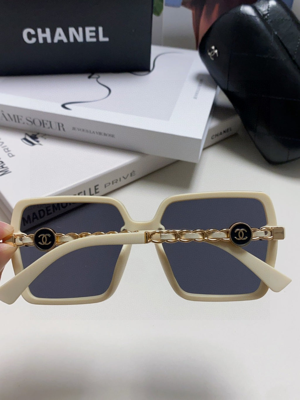Chanel Polarized Fashion Black Lens Sunglasses for Women - 431674 - detail image 4
