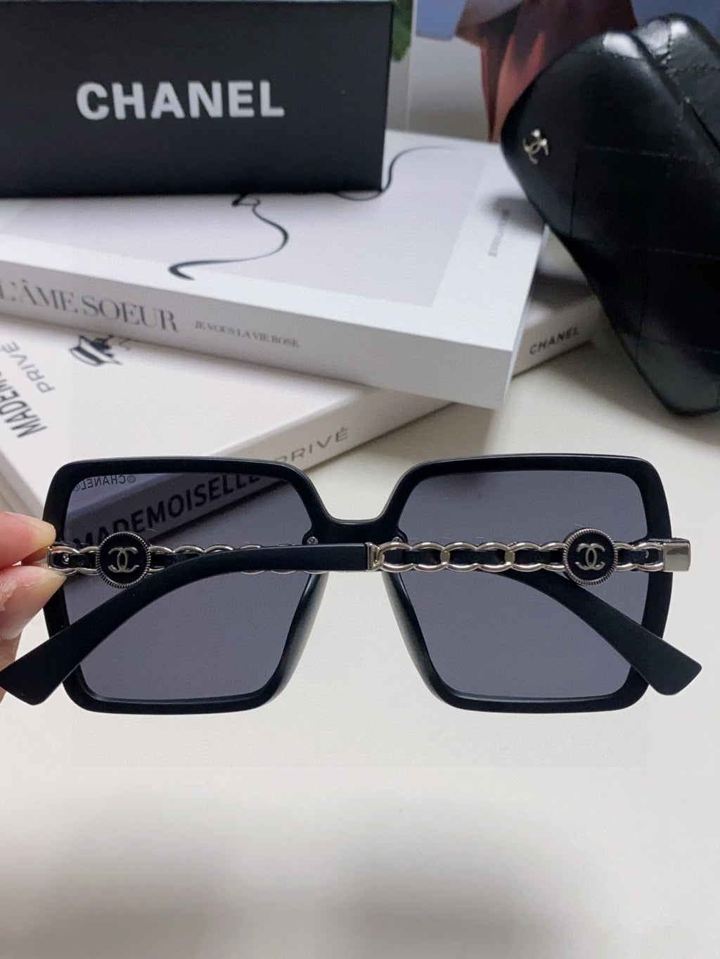 Chanel Polarized Fashion Black Lens Sunglasses for Women - detail image 4