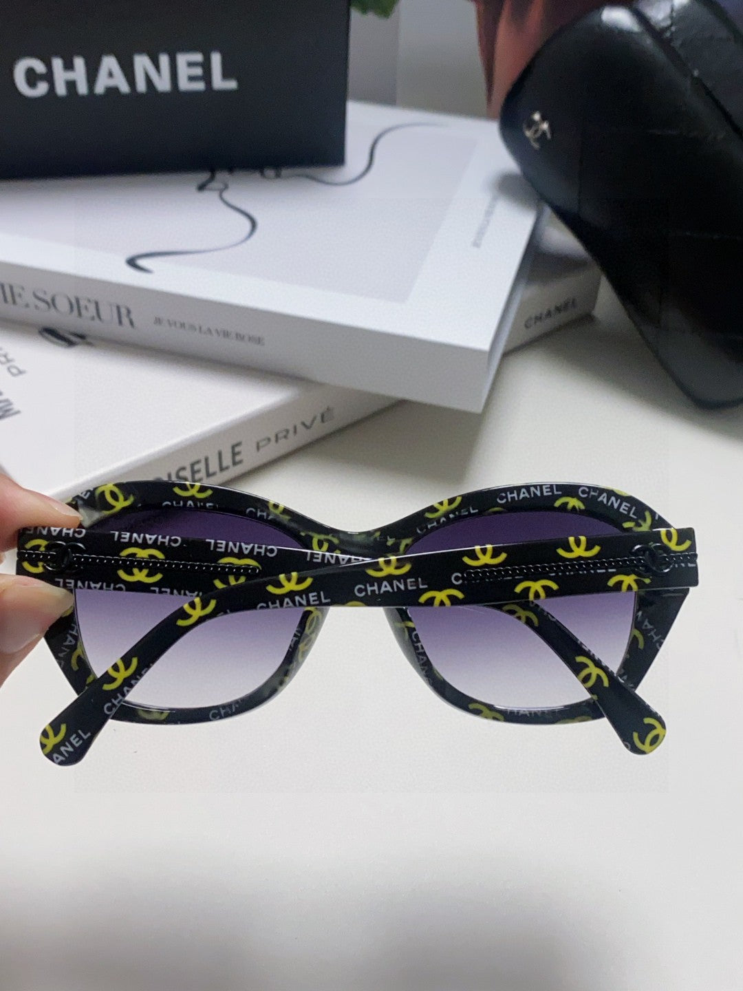 Chanel Fashion Gray Lens Sunglasses for Men & Women - 431676 - detail image 4