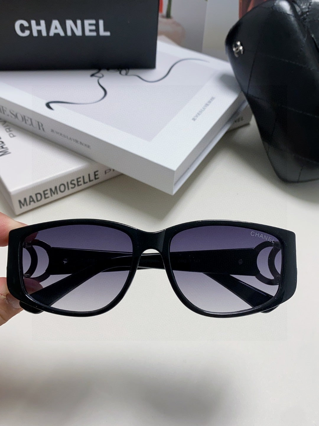 Chanel Metal Fashion Silver Lens Sunglasses for Men & Women - 431687 - detail image 3