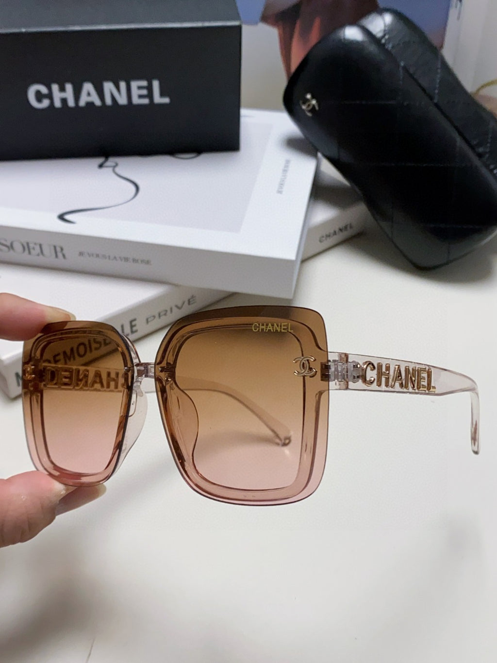 Chanel Fashion Red Lens Sunglasses for Men & Women - 431688 - detail image 5