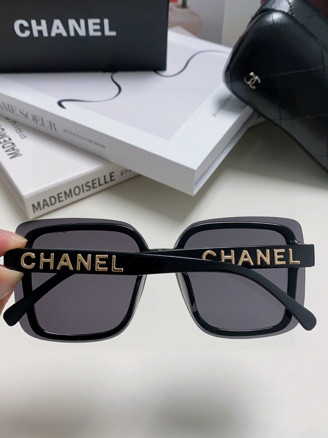 Chanel Fashion Gray Lens Sunglasses for Men & Women - 431690 - detail image 4