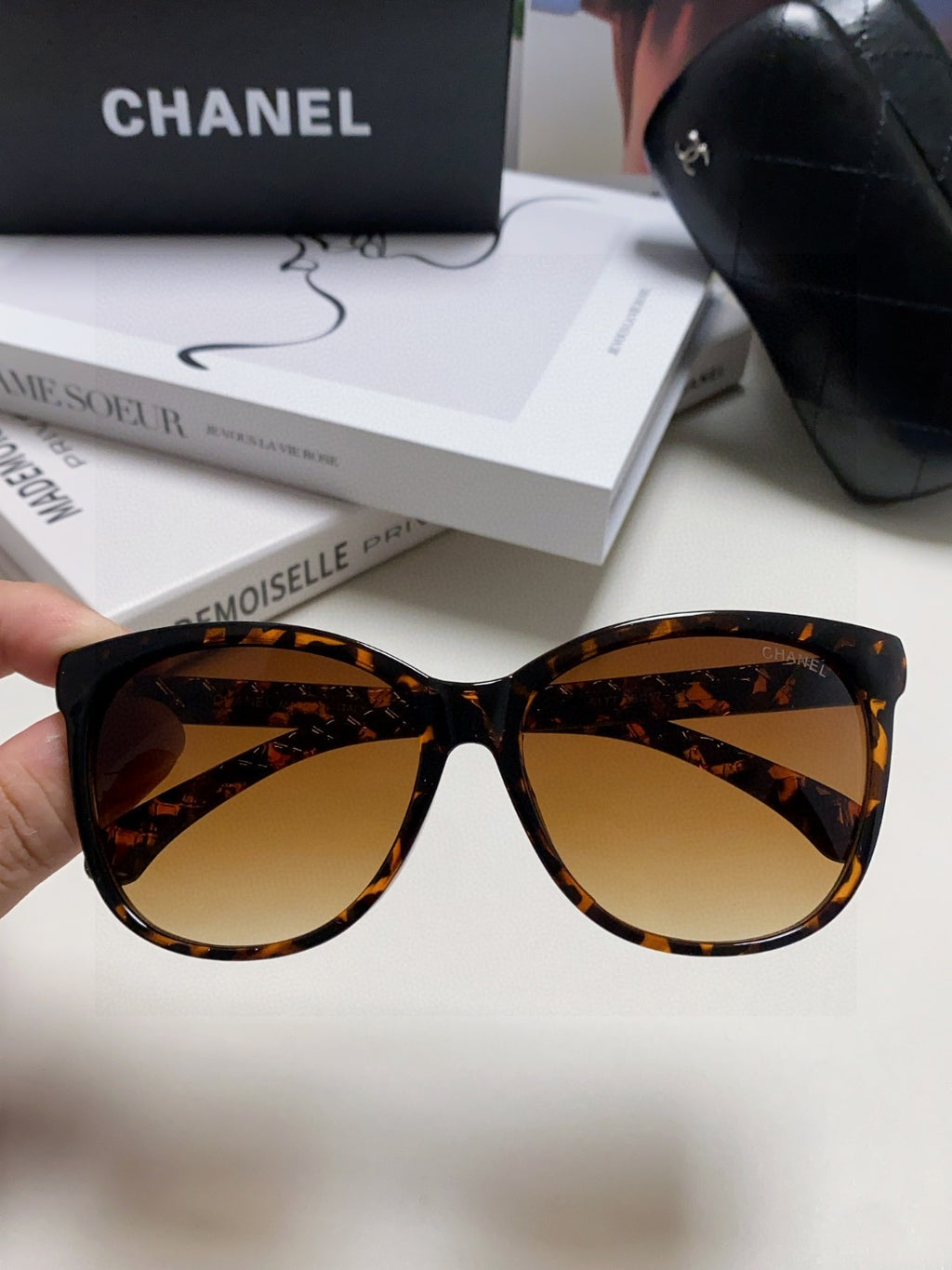 Chanel Cat-Eye Brown Lens Sunglasses for Men & Women - 431691 - detail image 3