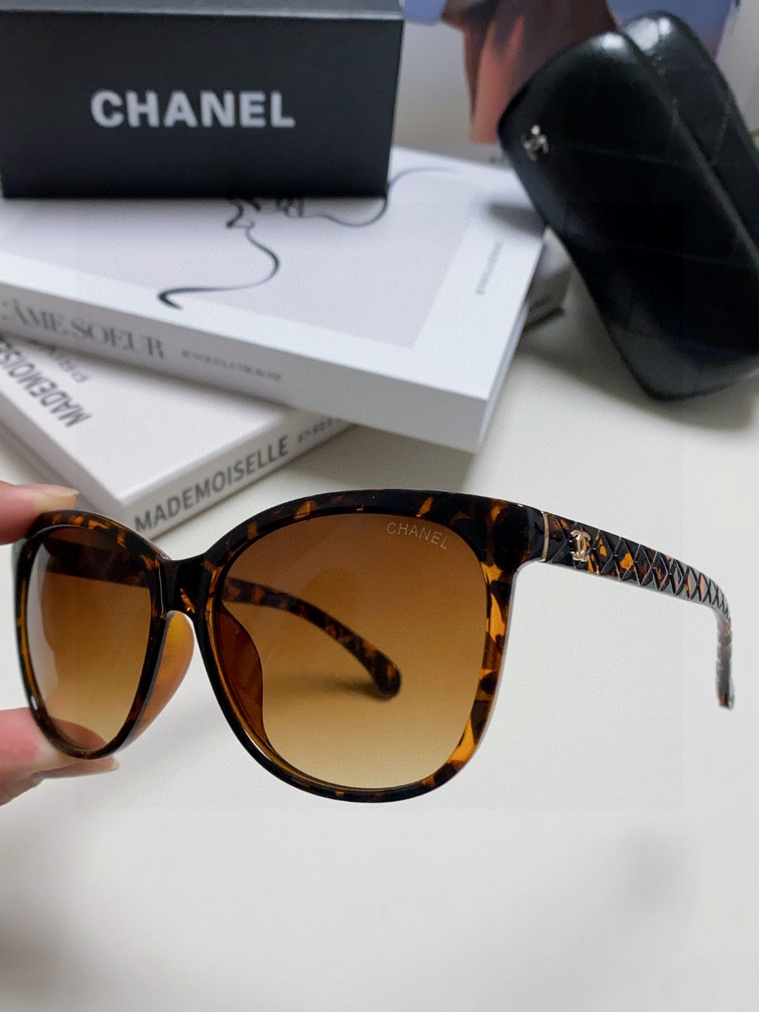 Chanel Cat-Eye Brown Lens Sunglasses for Men & Women - 431691 - detail image 5