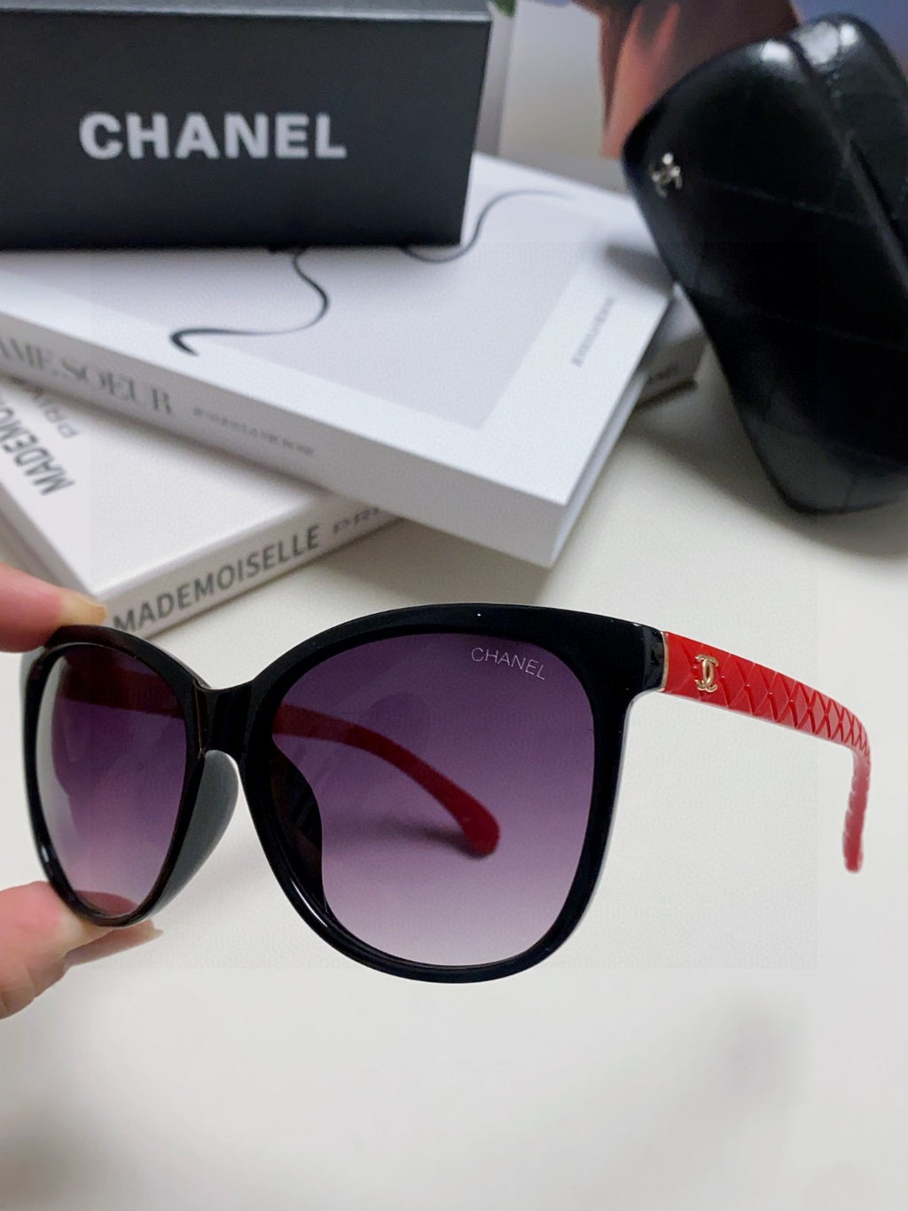 Chanel Cat-Eye Black Lens Sunglasses for Men & Women - 431692 - detail image 5