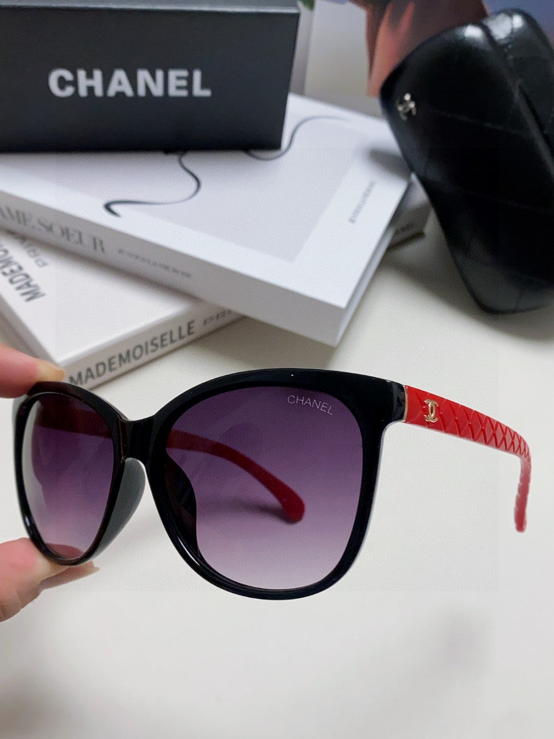 Chanel Cat-Eye Black Lens Sunglasses for Men & Women - 431692 - detail image 5