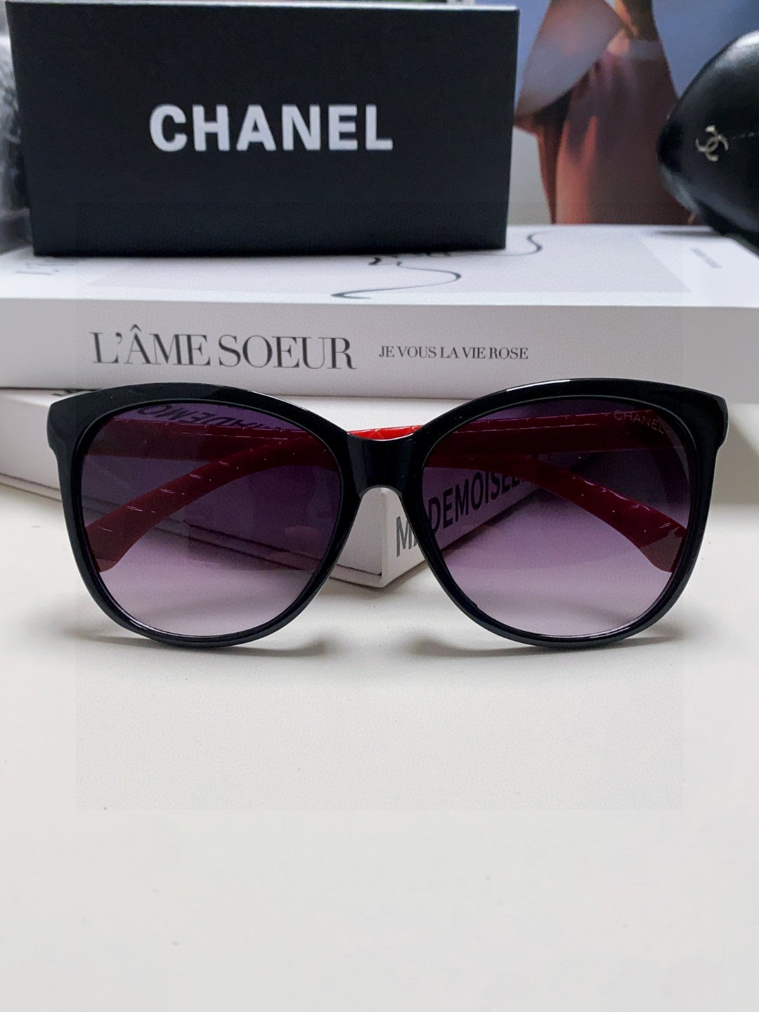 Chanel Cat-Eye Black Lens Sunglasses for Men & Women - 431692 - detail image 6