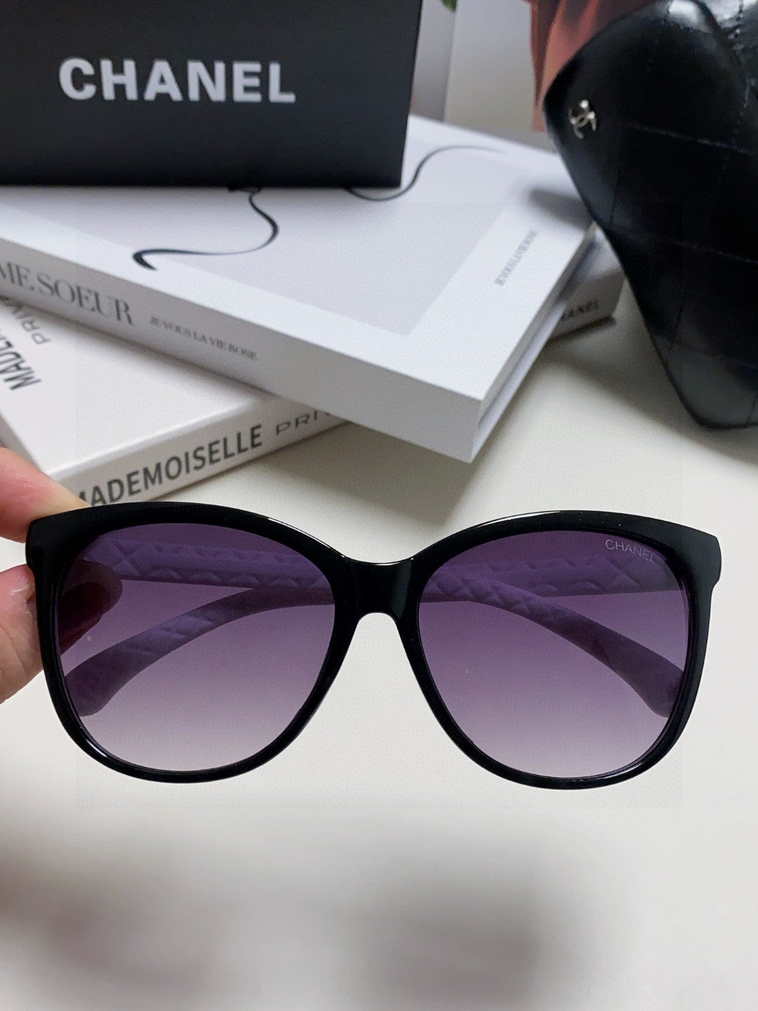 Chanel Cat-Eye Purple Lens Sunglasses for Men & Women - 431693 - detail image 3