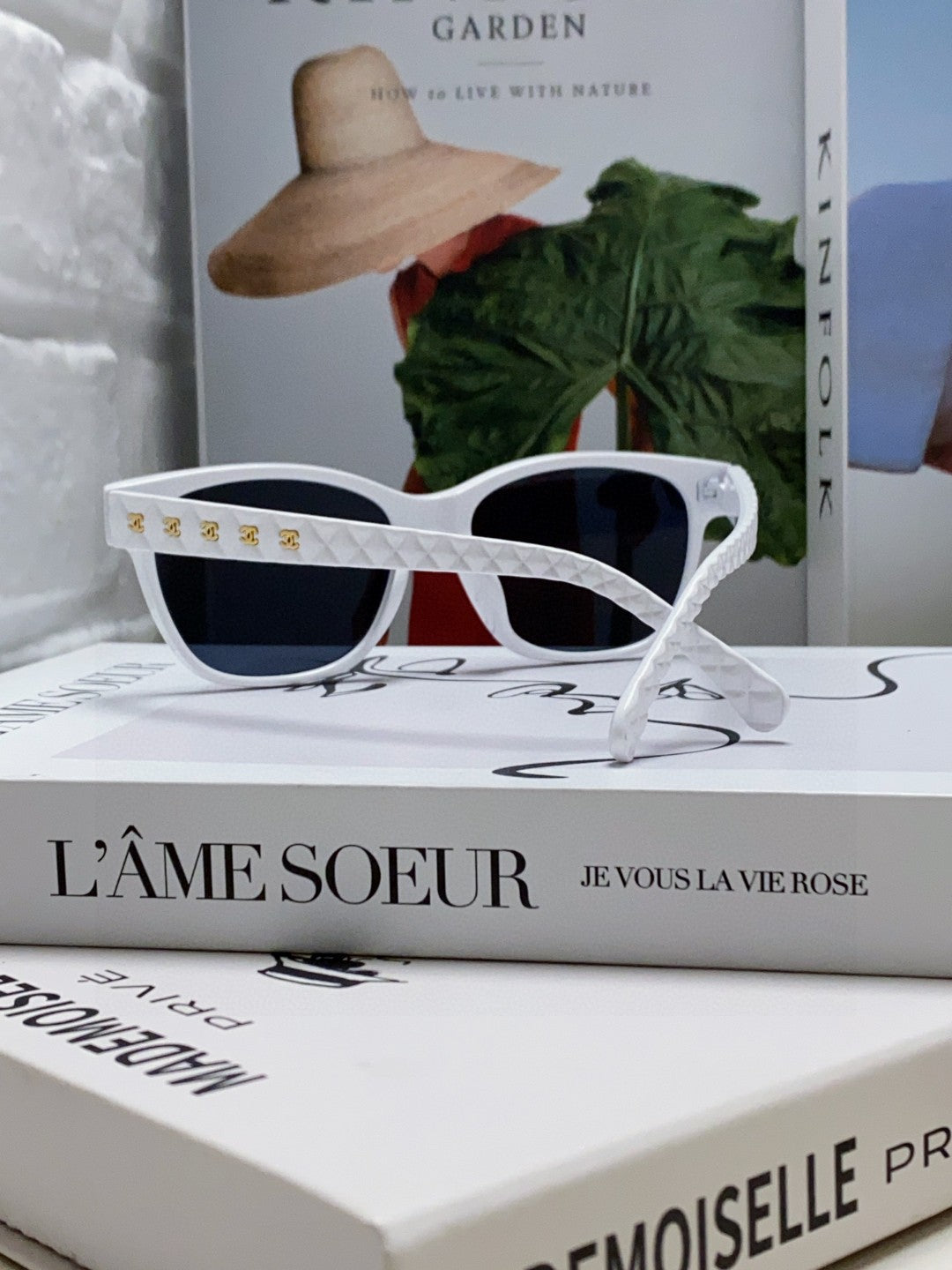 Chanel CH5484 Fashion Blue Lens Sunglasses for Men & Women - detail image 2